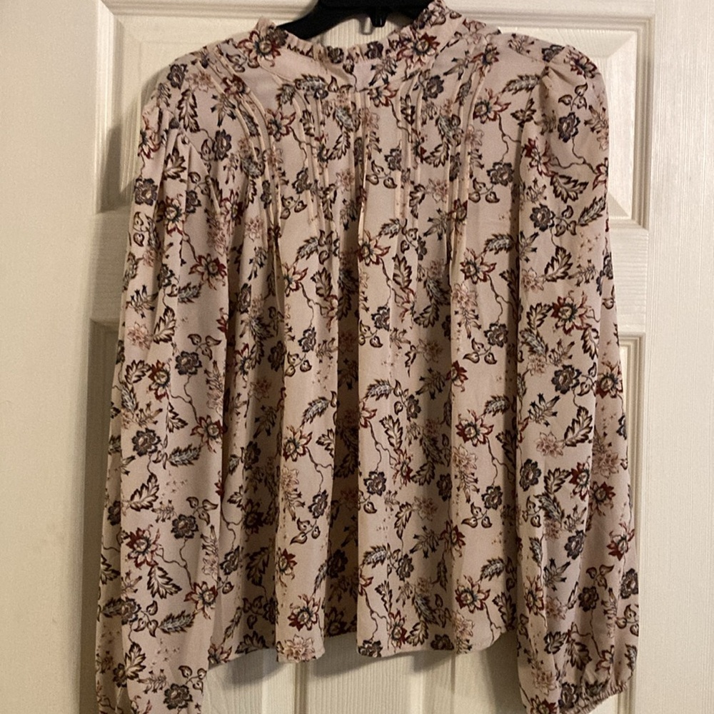 NWT Carolina Belle Cream Blush Floral Blouse